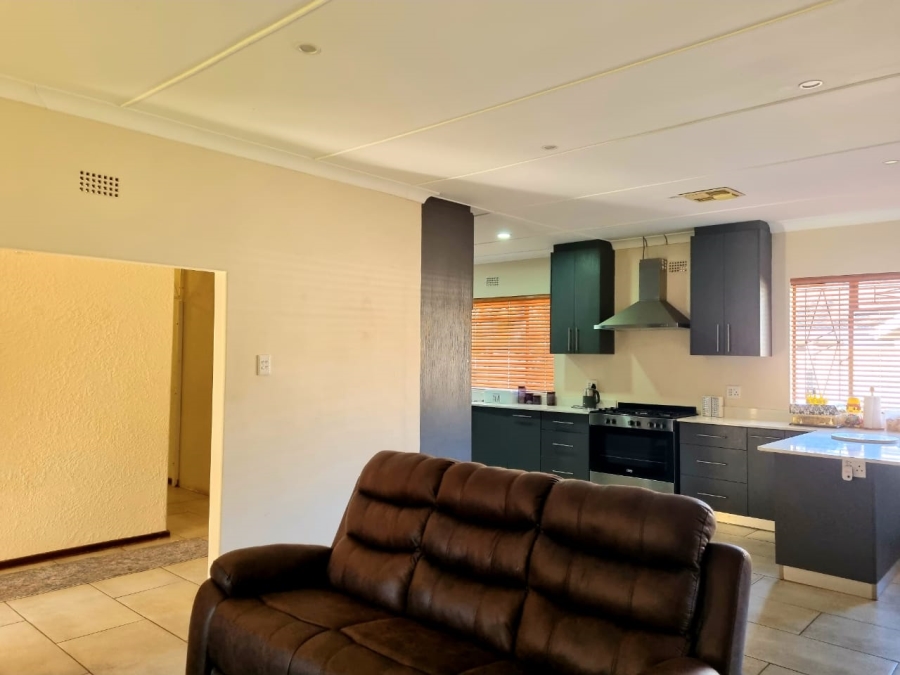 4 Bedroom Property for Sale in Monument Heights Northern Cape